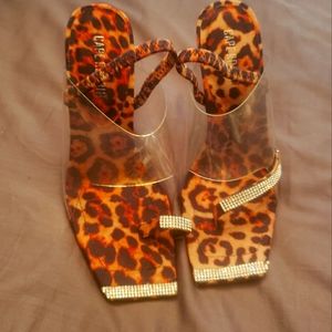 Sexy leopard Cape Robbin sandals